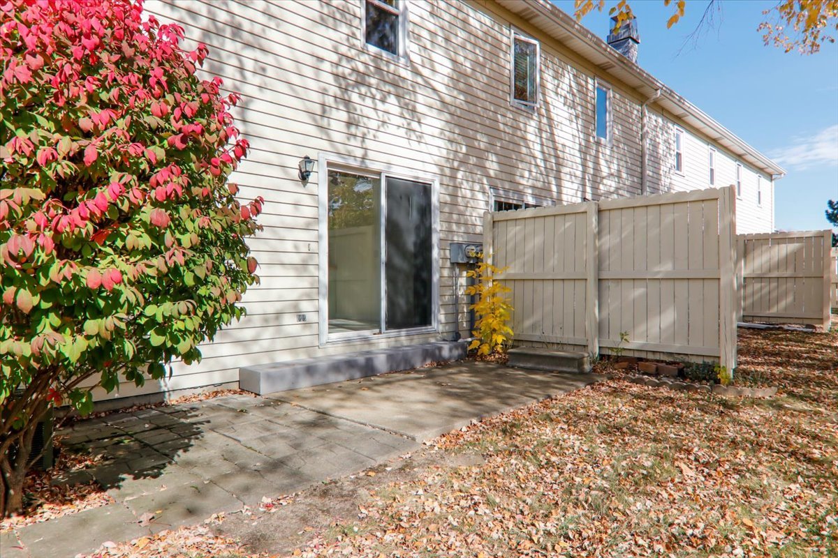 1544 Hunt Drive, Unit D Normal, IL 61761 - Photo 18 of 18 a backyard of a house