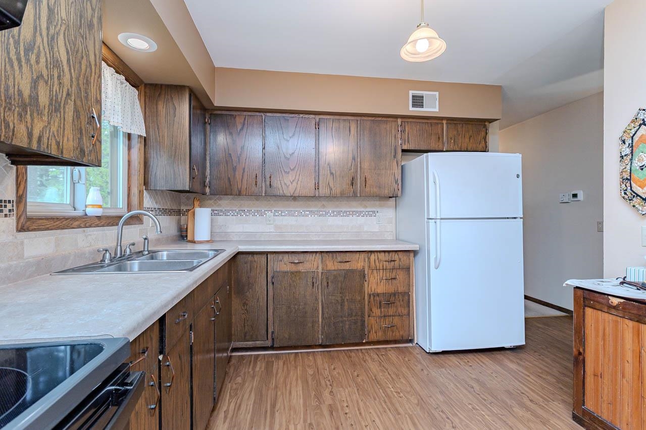 1003 Madison Street Merrill, WI 54452 - Photo 16 of 38