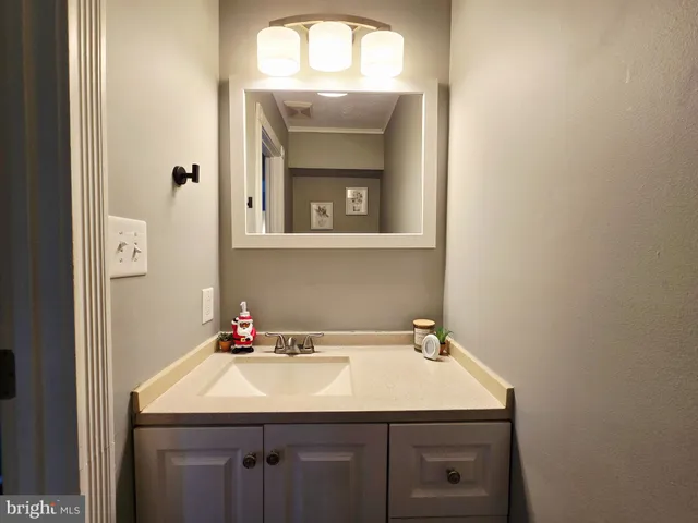 $410,000 | 4120 Lancaster Circle, Waldorf, MD 20603