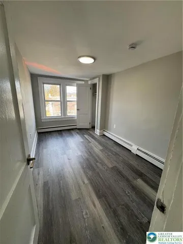 $1,050 | 124 2nd Avenue, Unit E, Kingston, PA 18704