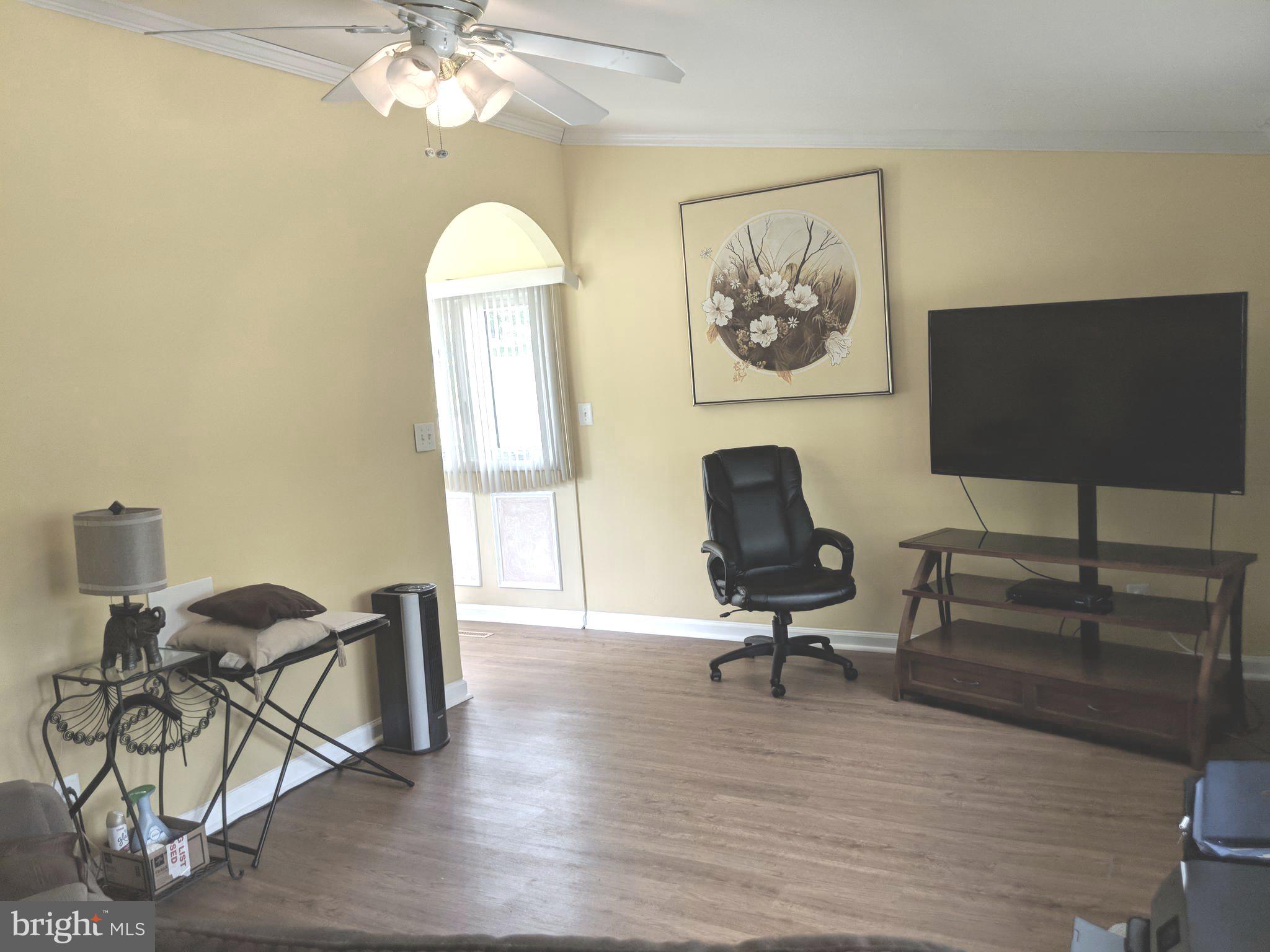 3813 Fernside Road Randallstown, MD 21133 - Photo 3 of 21 Living Room