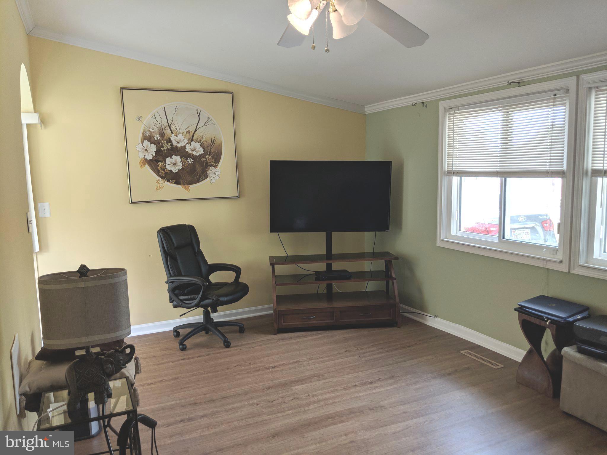 3813 Fernside Road Randallstown, MD 21133 - Photo 4 of 21 Living Room