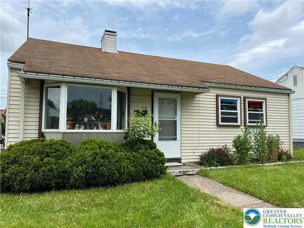 $1,995 | 1709 Callone Avenue, Bethlehem, PA 18017