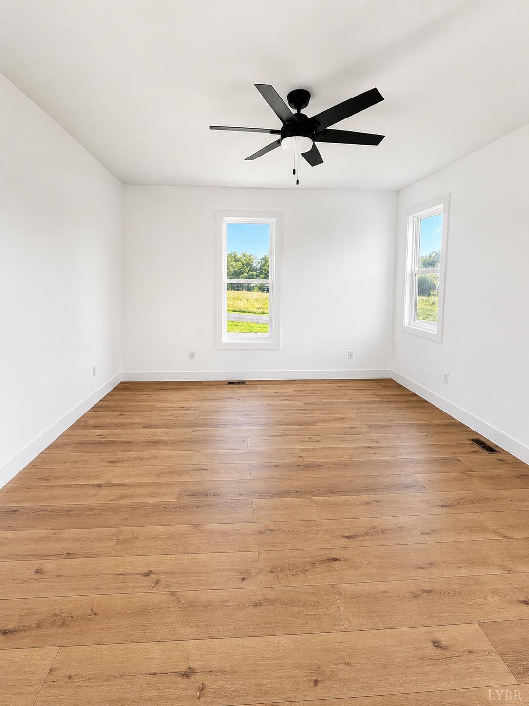 2794 Cow Road Buffalo Junction, VA 24529 - Photo 22 of 32 primary Bed