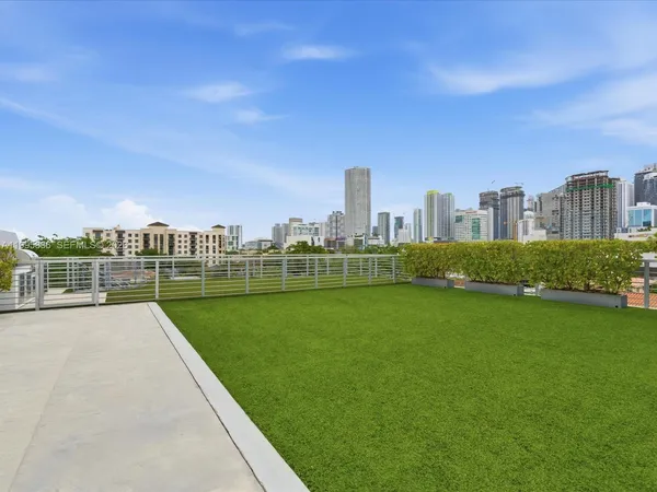 $1,385,000 | 529 Southwest 11th Street, Unit PH303, Miami, FL 33129