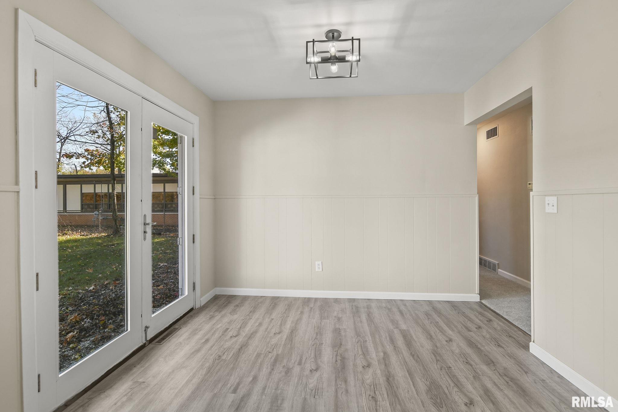 18 Babiak Lane Springfield, IL 62702 - Photo 15 of 34 Gallery Image 15