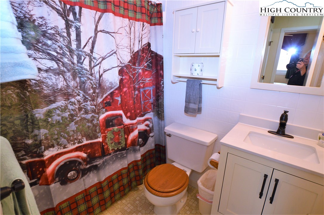 301 Pinnacle Inn Road, Unit 3303B Beech Mountain, NC 28604 - Photo 7 of 24