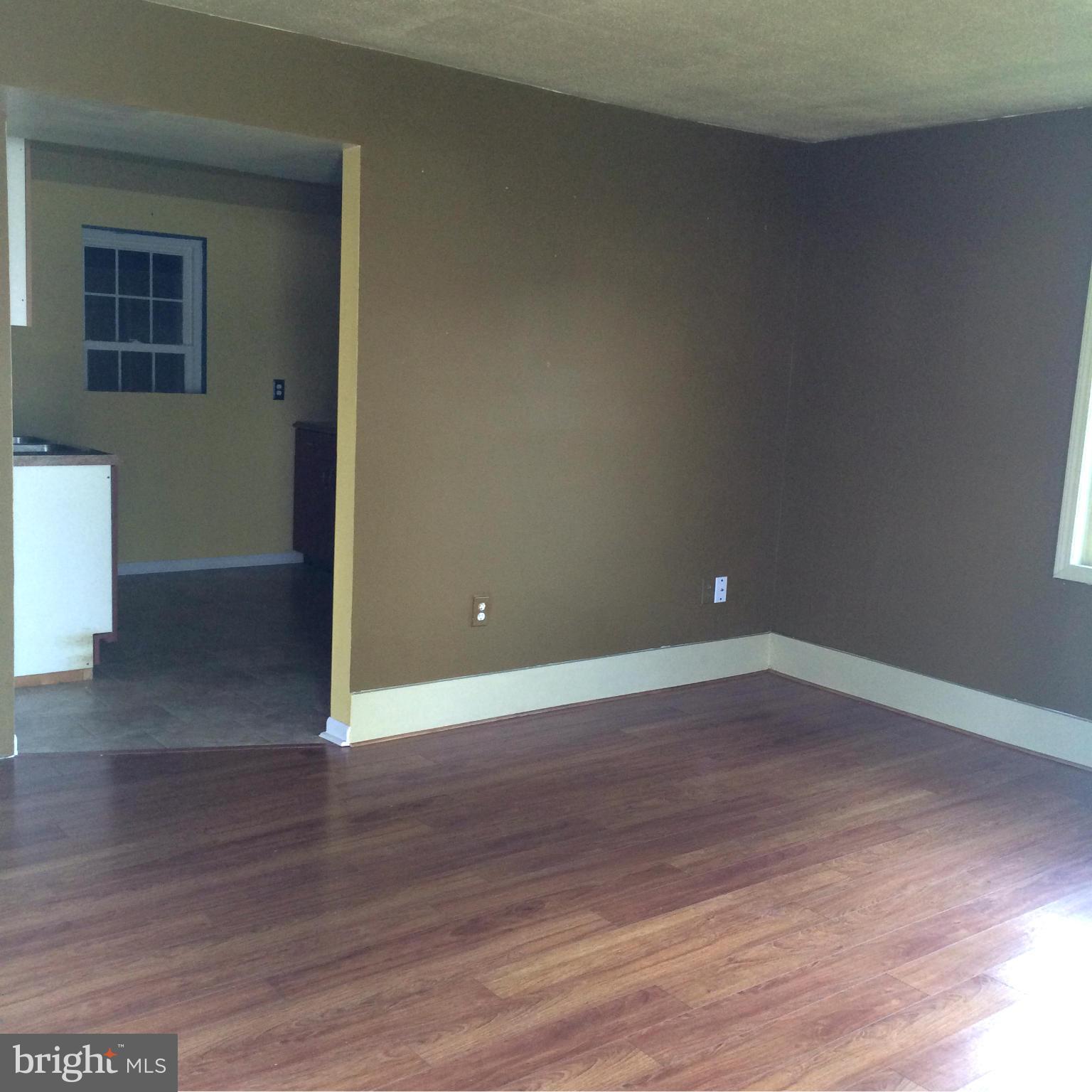 7710 Fairgreen Road Baltimore, MD 21222 - Photo 8 of 23 Family Room