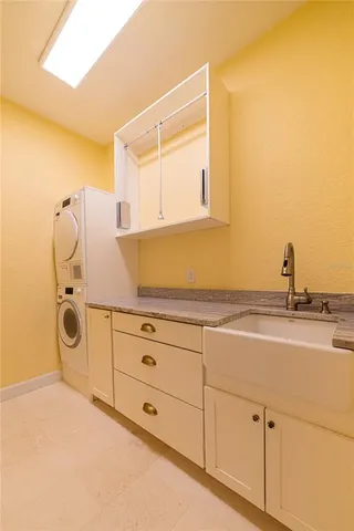 $825,000 | 6249 Vista Verde Drive West, St. Petersburg, FL 33707