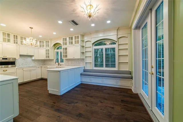 $825,000 | 6249 Vista Verde Drive West, St. Petersburg, FL 33707