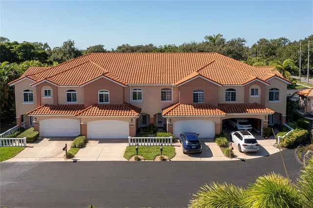 $825,000 | 6249 Vista Verde Drive West, St. Petersburg, FL 33707