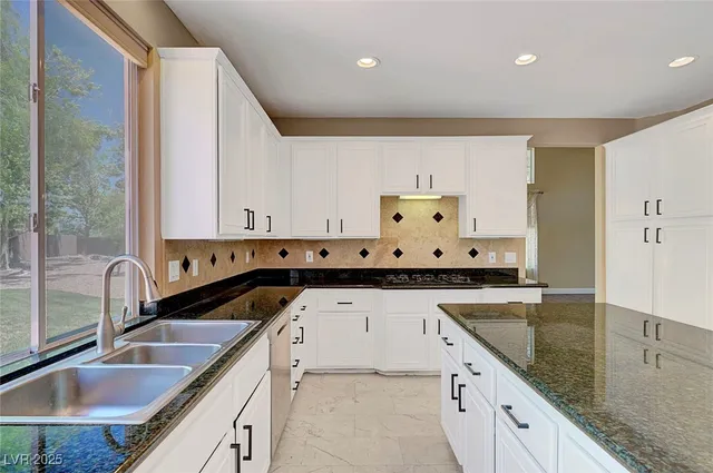 $4,950 | 229 North Buteo Woods Lane, Las Vegas, NV 89144