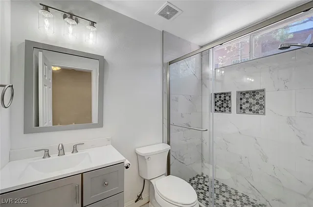 $4,950 | 229 North Buteo Woods Lane, Las Vegas, NV 89144