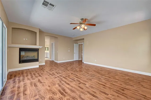 $4,950 | 229 North Buteo Woods Lane, Las Vegas, NV 89144