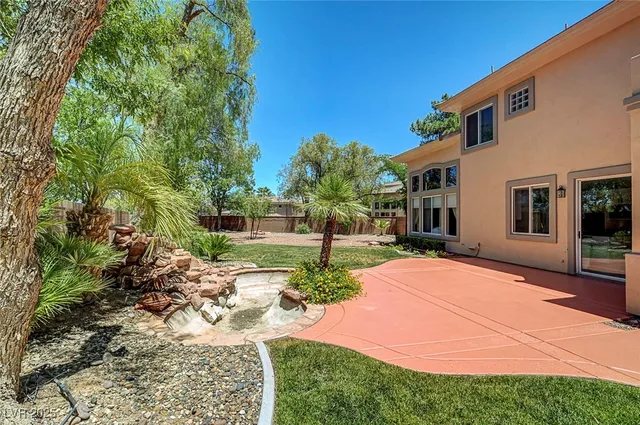 $4,950 | 229 North Buteo Woods Lane, Las Vegas, NV 89144