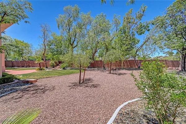 $4,250 | 229 North Buteo Woods Lane, Las Vegas, NV 89144