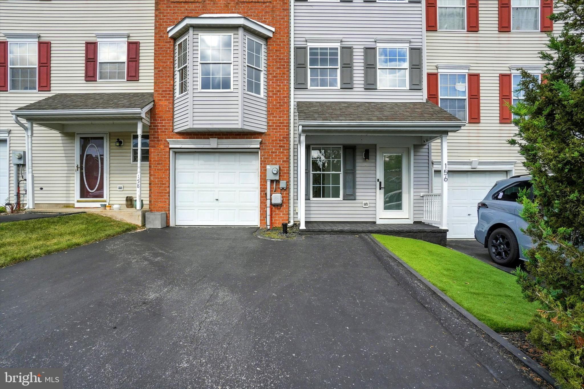 156 Country Ridge Drive Red Lion, PA 17356 - Photo 2 of 28