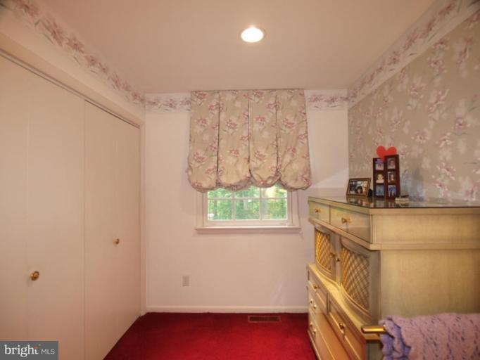 1001 Loxford Terrace Silver Spring, MD 20901 - Photo 14 of 25 a room with a window