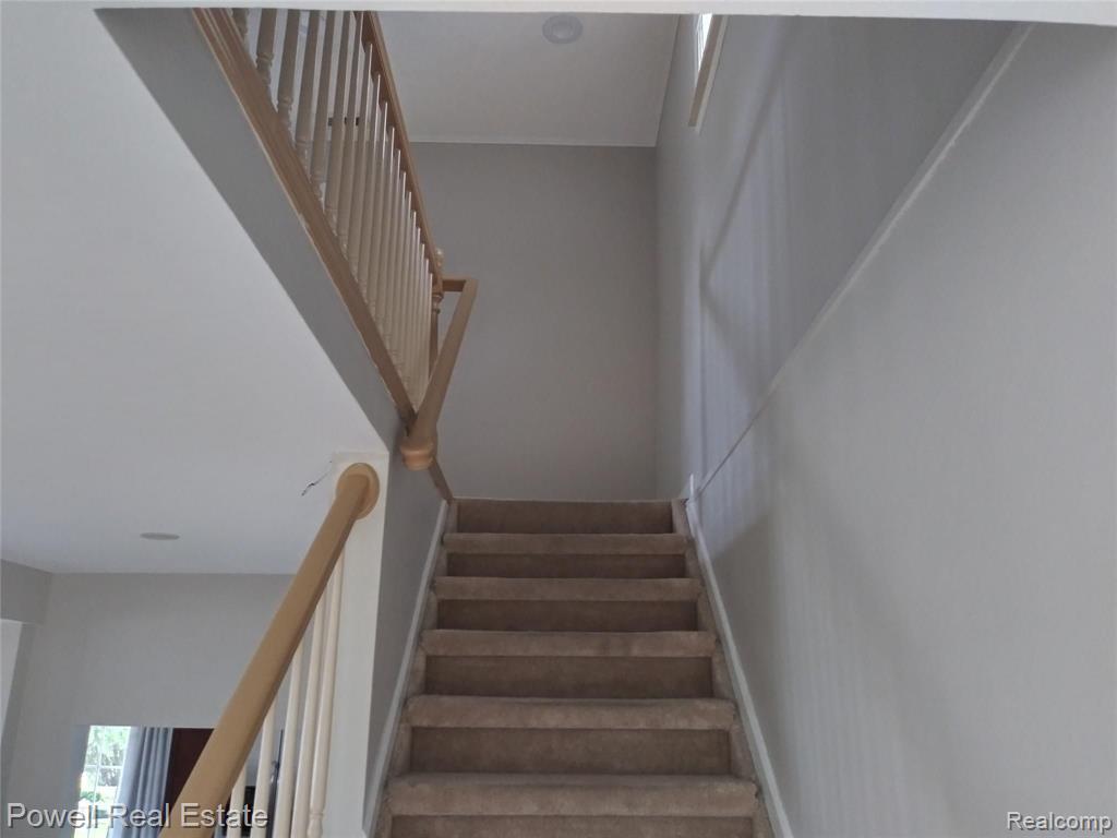 3054 Hessel Avenue Rochester, MI 48307 - Photo 17 of 32