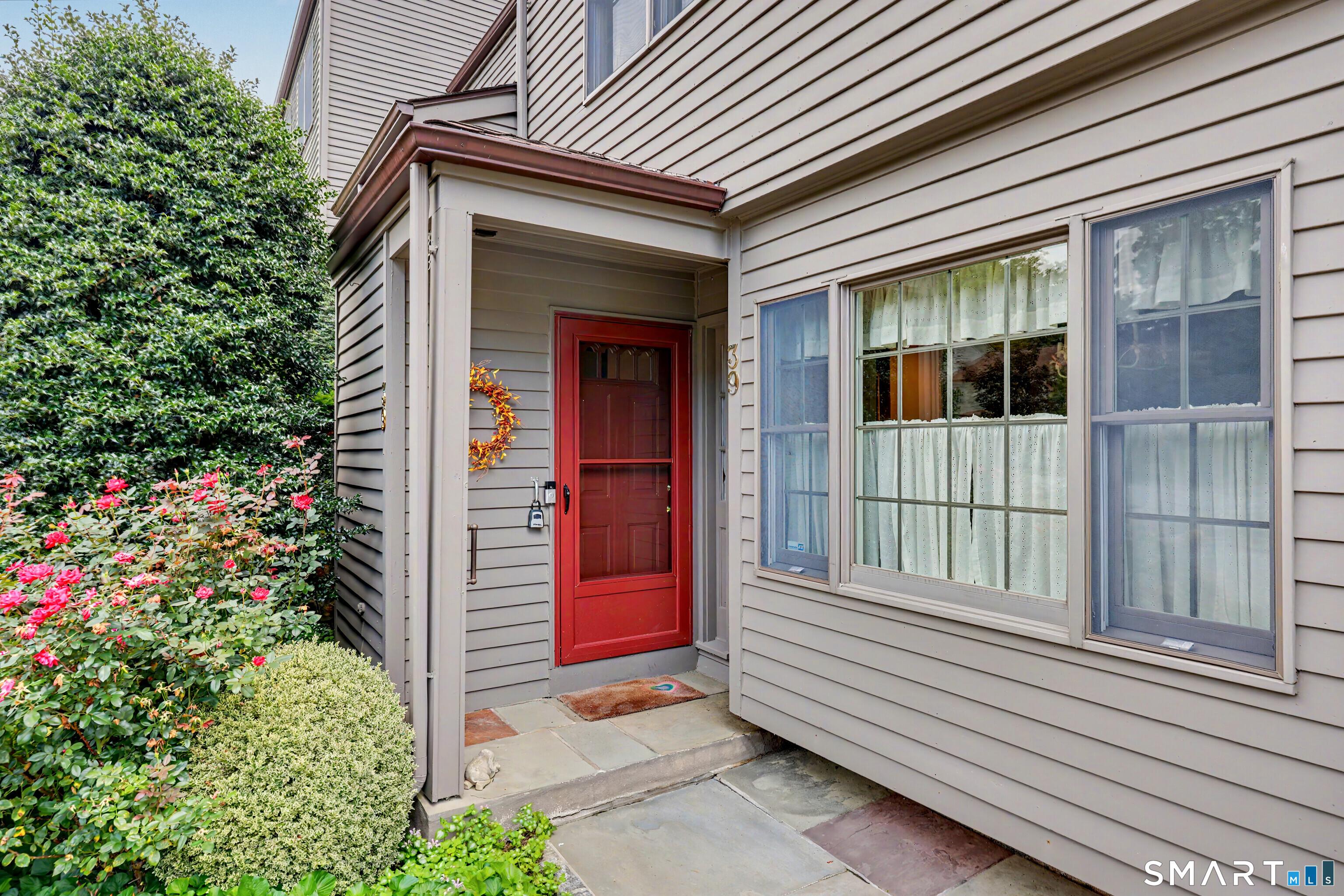 39 Lambert Common, Unit 39 Wilton, CT 06897 - Photo 2 of 35 Gallery Image 2