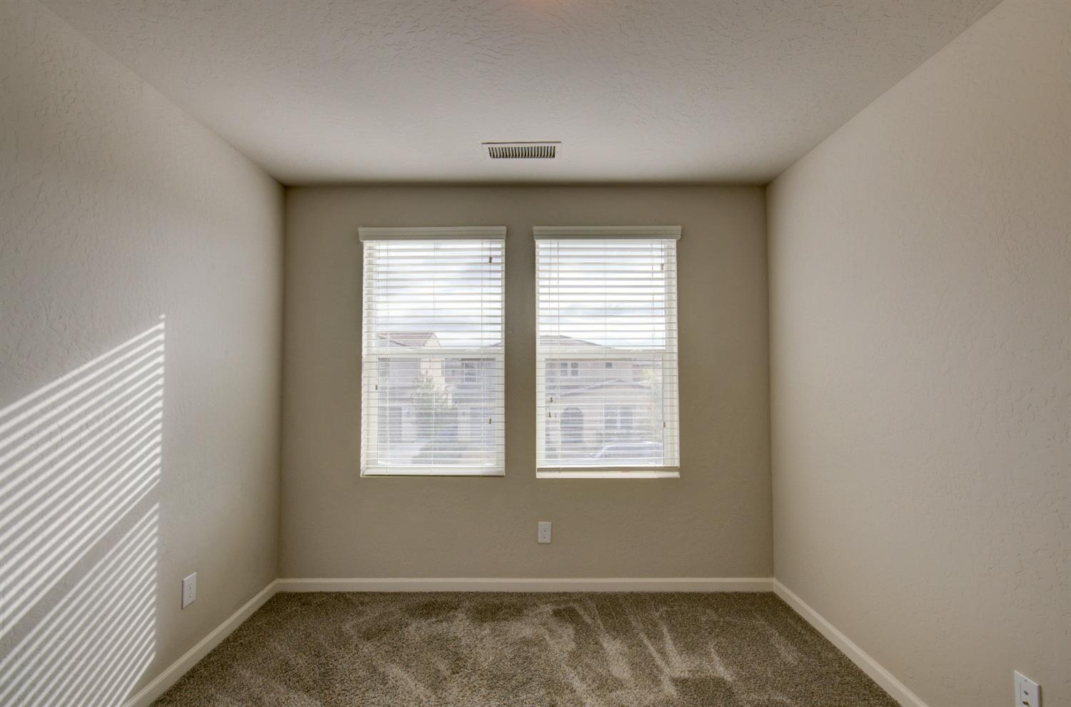 4059 Buckingham Avenue Clovis, CA 93619 - Photo 21 of 28