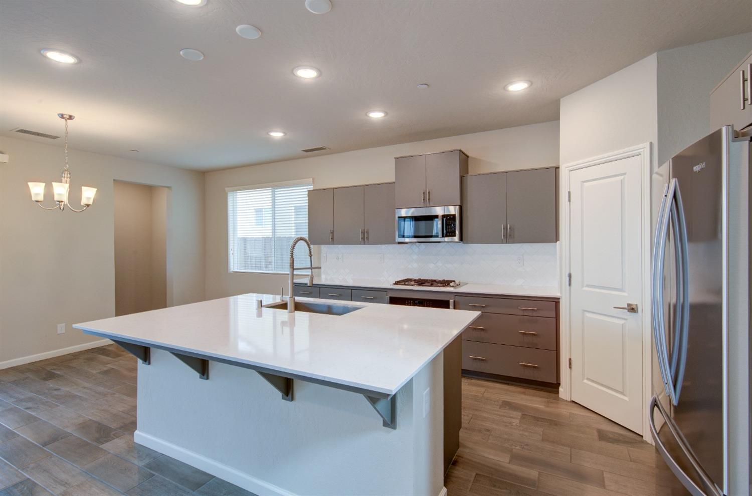 4059 Buckingham Avenue Clovis, CA 93619 - Photo 6 of 28