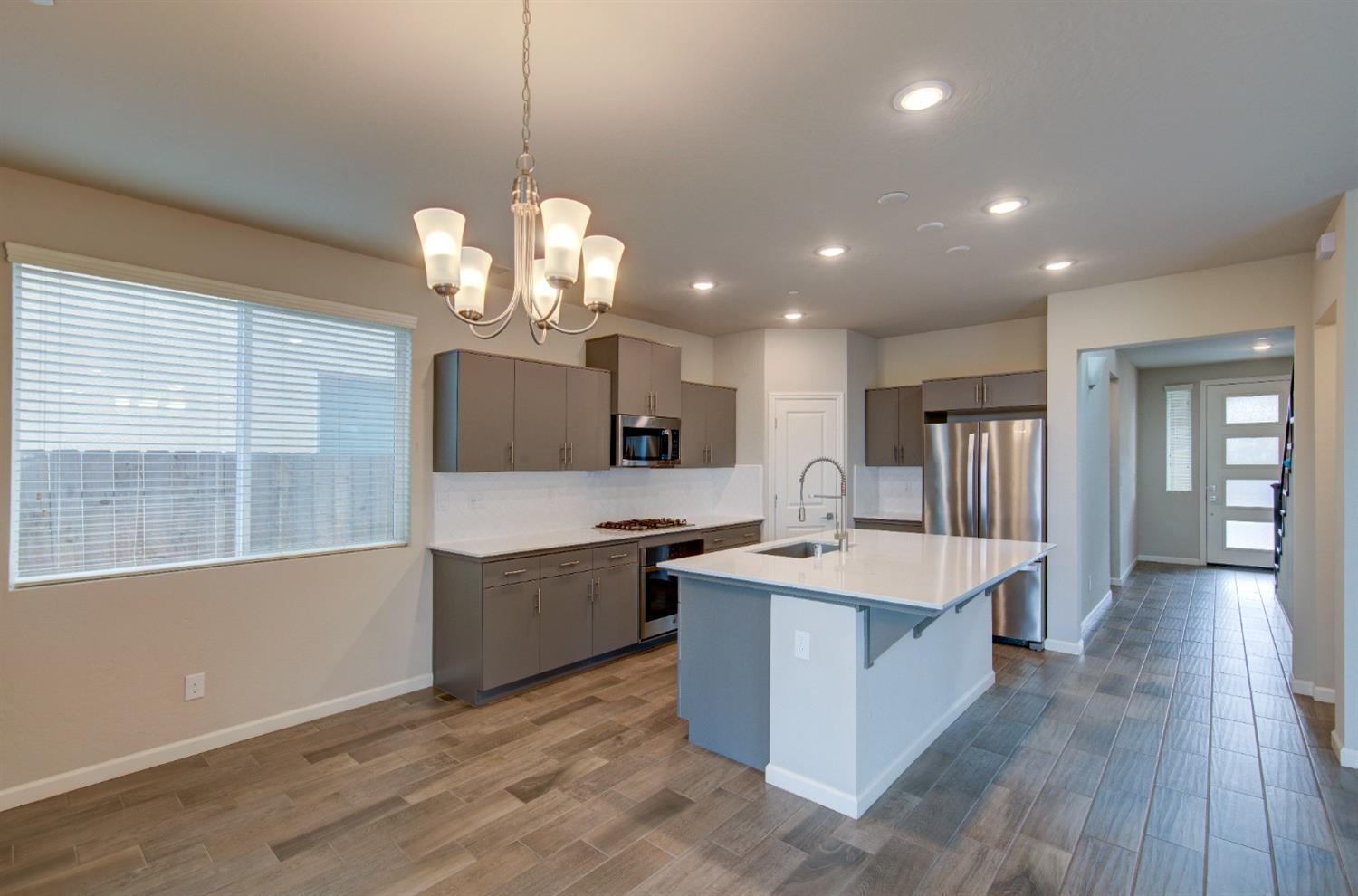 4059 Buckingham Avenue Clovis, CA 93619 - Photo 8 of 28