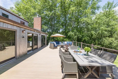 $2,195,000 | 180 South Fairview Avenue, Montauk, NY 11954