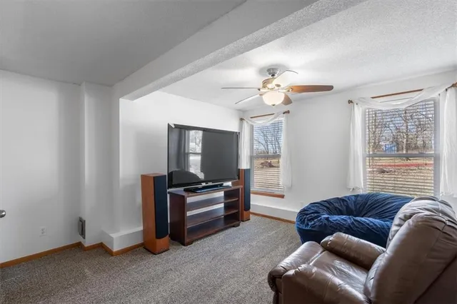 $450,000 | 514 Northwest 1891st Road, Kingsville, MO 64061