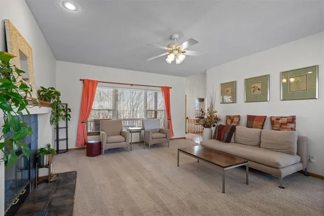 $450,000 | 514 Northwest 1891st Road, Kingsville, MO 64061