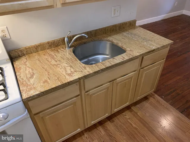 a close view of sink and tap