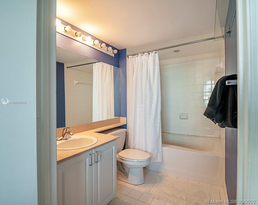 90 Alton Road, Unit 3012 Miami Beach, FL 33139 - Photo 12 of 22 Gallery Image 12