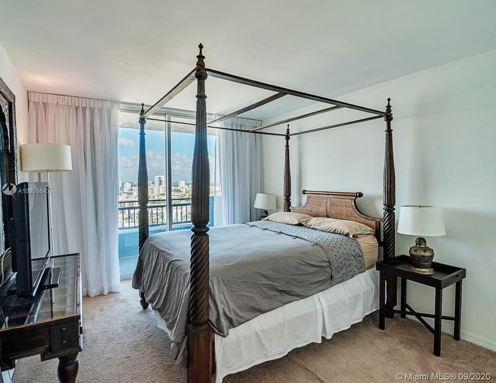 90 Alton Road, Unit 3012 Miami Beach, FL 33139 - Photo 14 of 22 Gallery Image 14