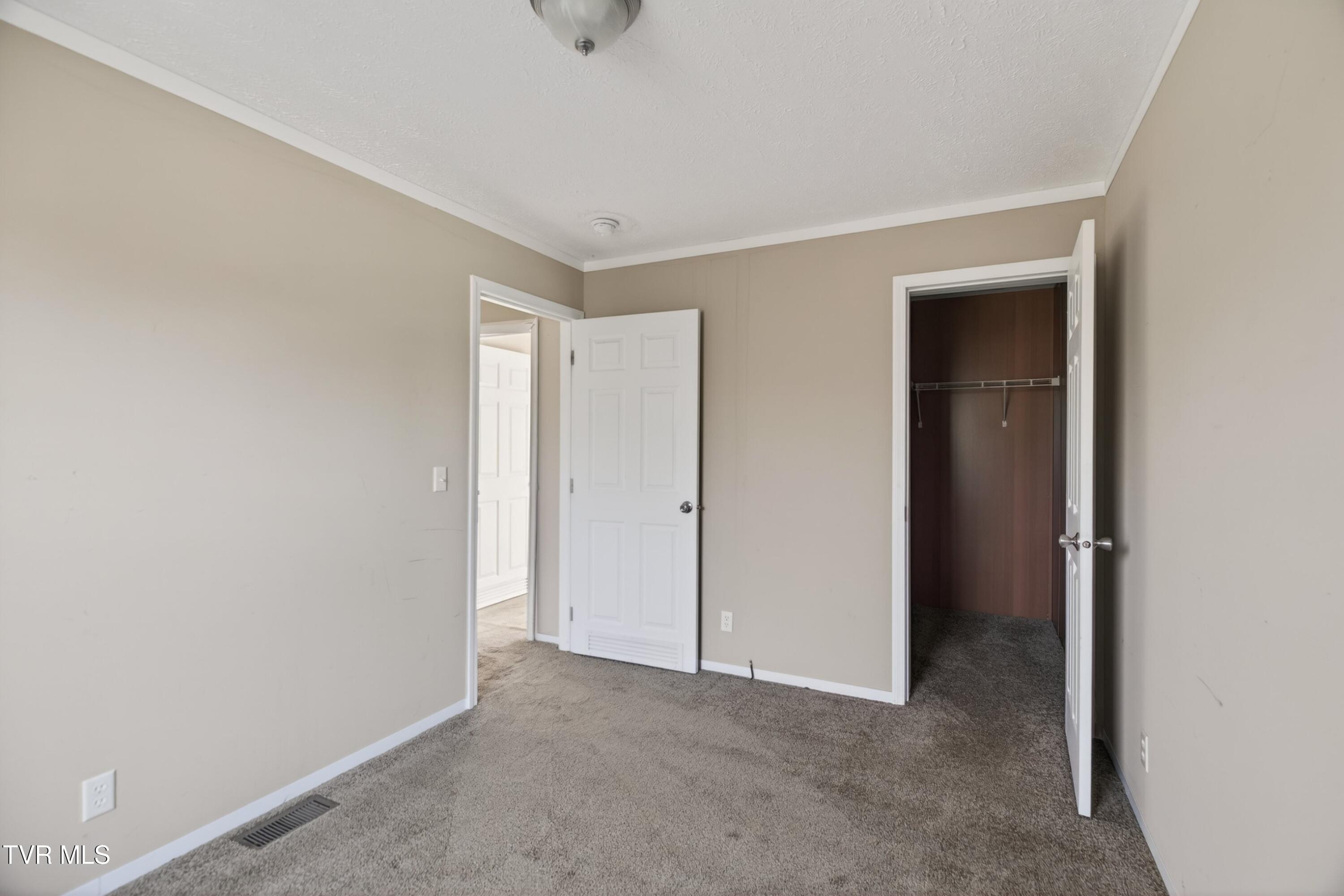 238 Overlook Lane Rutledge, TN 37861 - Photo 17 of 26 018-238OverlookLane-Rutledge-TN-37861-SM