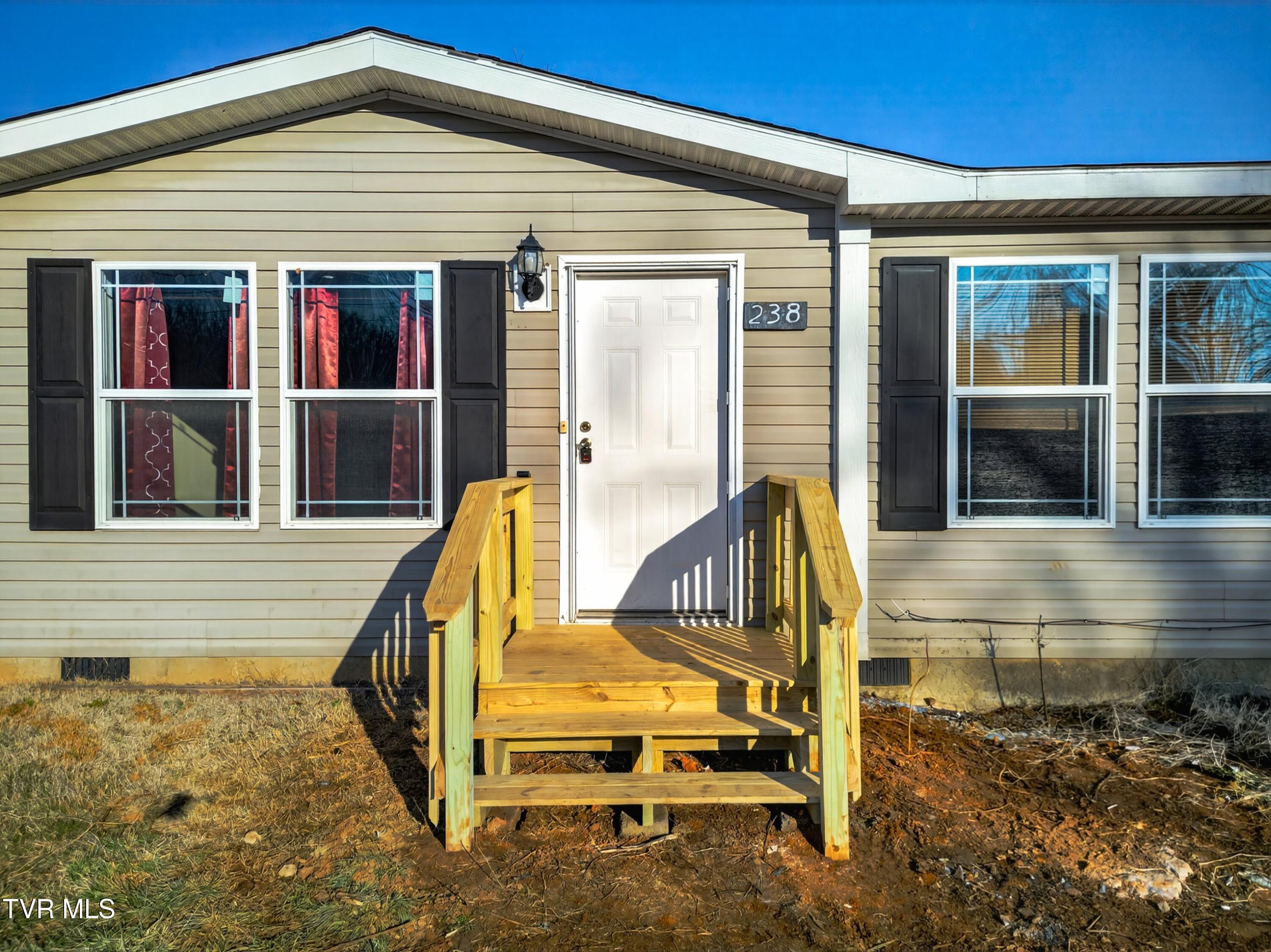 238 Overlook Lane Rutledge, TN 37861 - Photo 18 of 26 019-238OverlookLane-Rutledge-TN-37861-SM