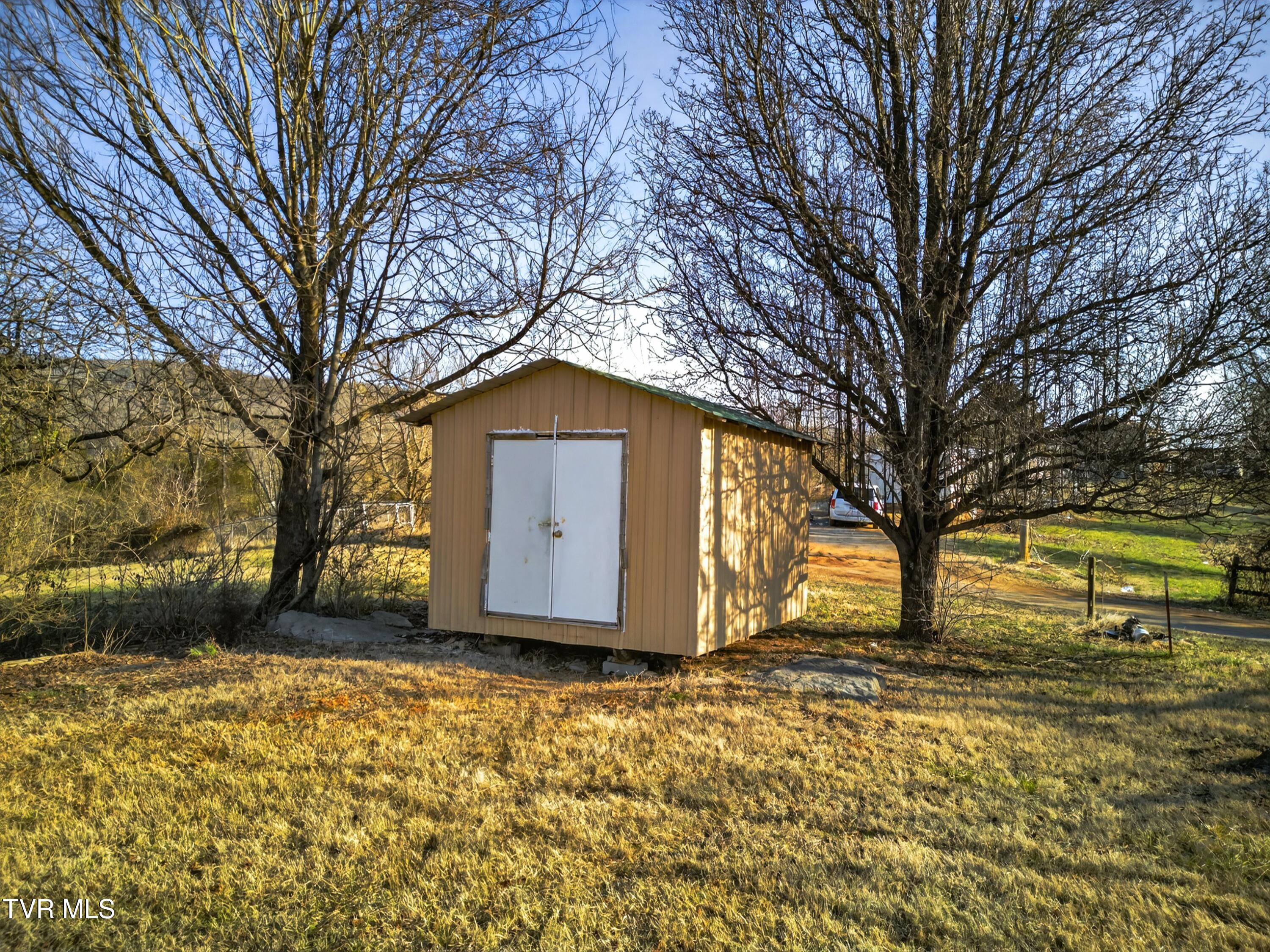 238 Overlook Lane Rutledge, TN 37861 - Photo 22 of 26 023-238OverlookLane-Rutledge-TN-37861-SM
