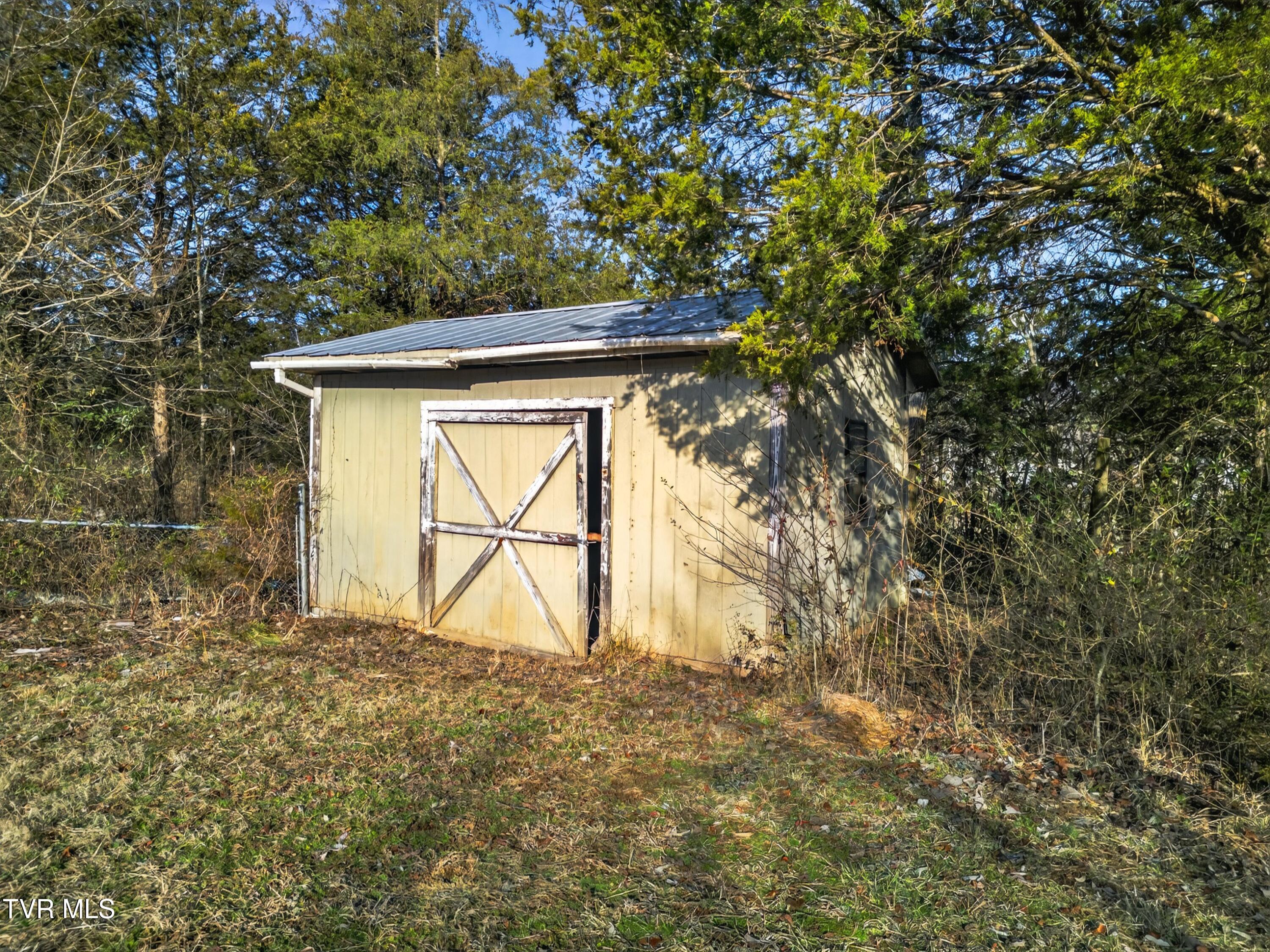 238 Overlook Lane Rutledge, TN 37861 - Photo 23 of 26 024-238OverlookLane-Rutledge-TN-37861-SM