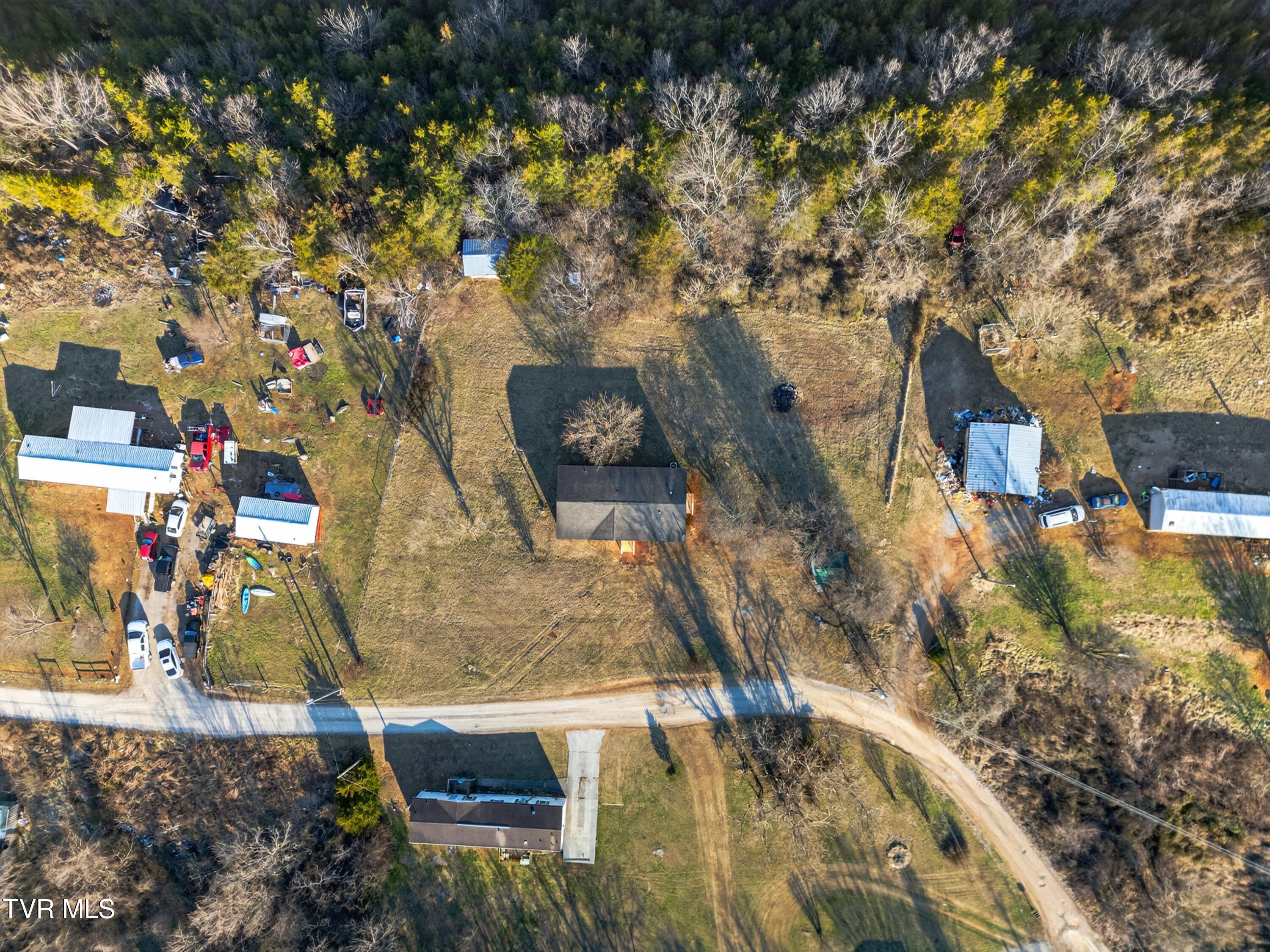 238 Overlook Lane Rutledge, TN 37861 - Photo 24 of 26 025-238OverlookLane-Rutledge-TN-37861-SM
