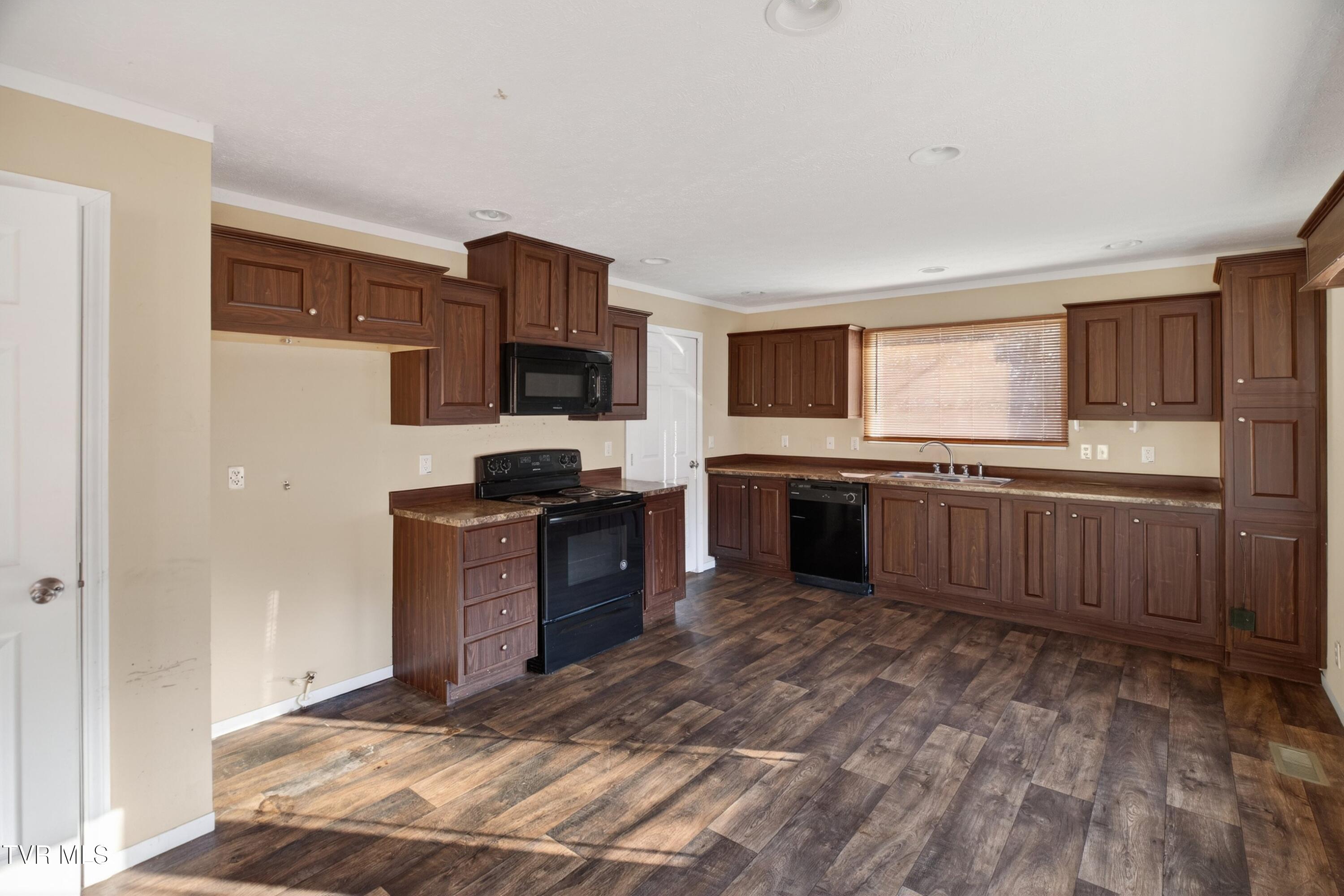 238 Overlook Lane Rutledge, TN 37861 - Photo 6 of 26 007-238OverlookLane-Rutledge-TN-37861-SM