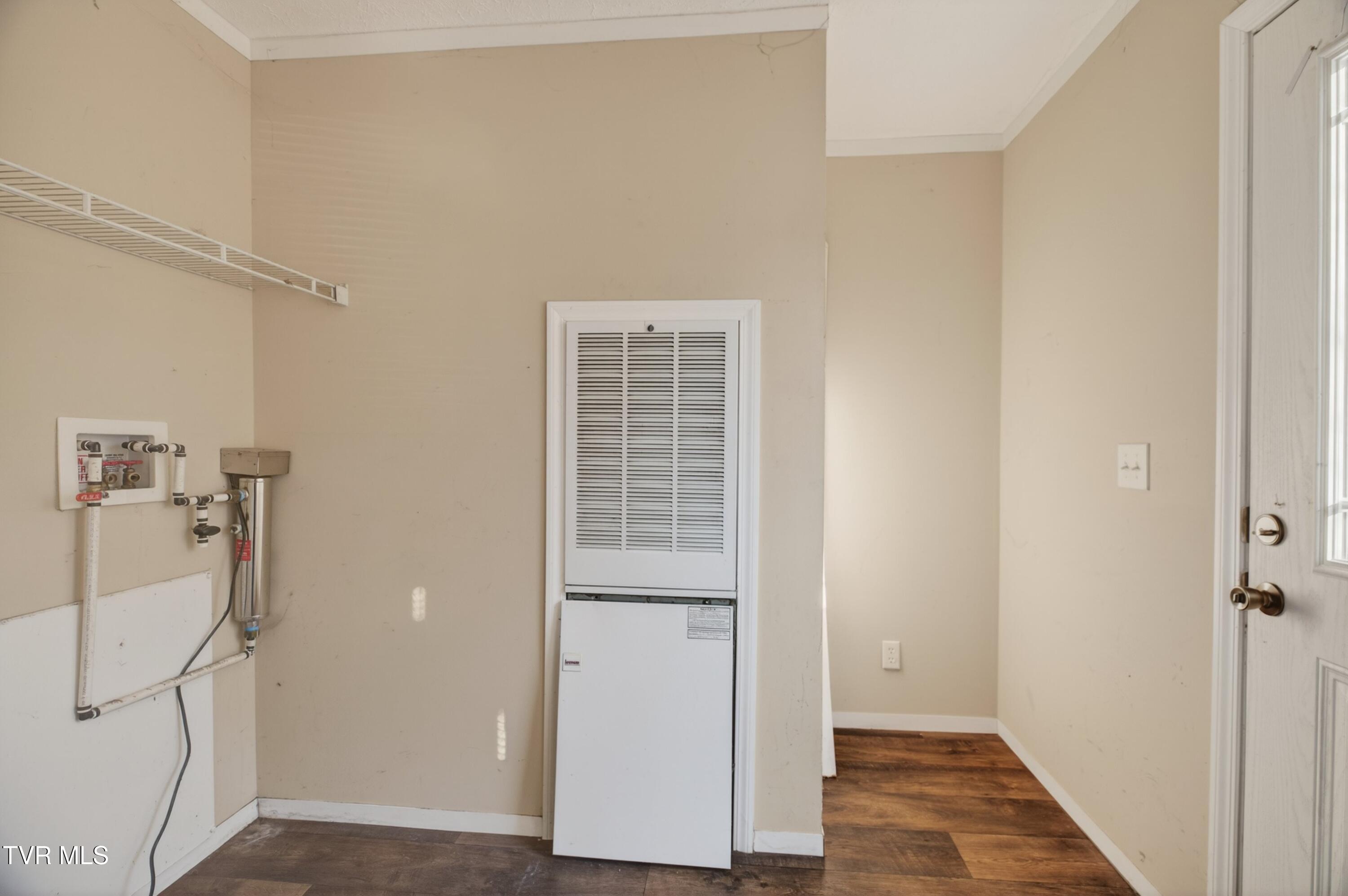 238 Overlook Lane Rutledge, TN 37861 - Photo 8 of 26 009-238OverlookLane-Rutledge-TN-37861-SM