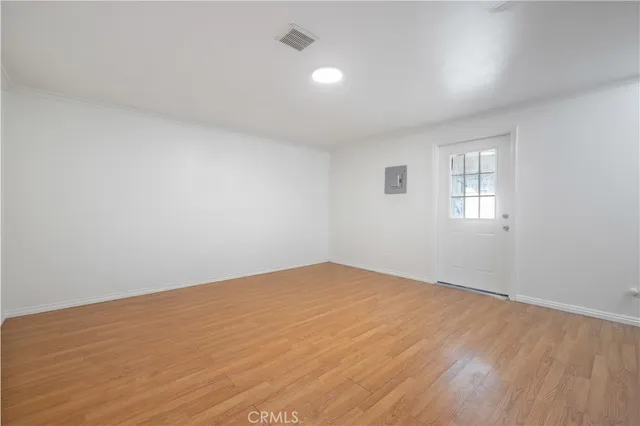 $577,000 | 7550 Zombar Avenue, Unit 11, Van Nuys, CA 91405