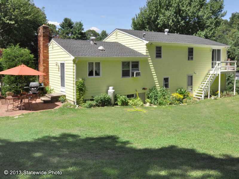21 Chestnut Road North Kingstown, RI 02852 - Photo 15 of 25 Exterior Back.