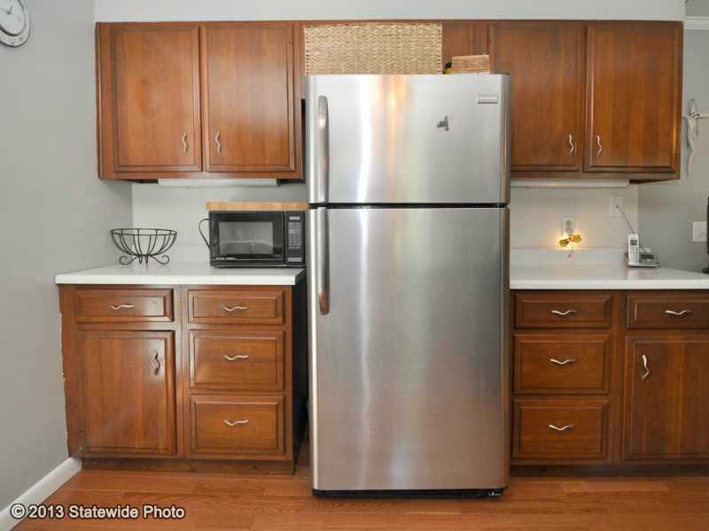 21 Chestnut Road North Kingstown, RI 02852 - Photo 9 of 25 Kitchen.