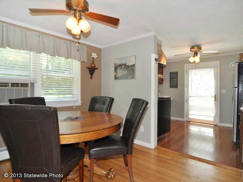 21 Chestnut Road North Kingstown, RI 02852 - Photo 10 of 25 Dining Area.