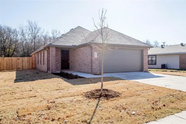 $1,830 | 1503 Cardinal Drive, Ennis, TX 75119