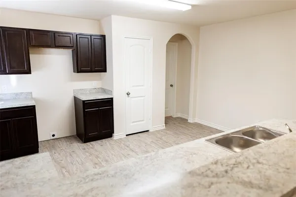 $1,830 | 1503 Cardinal Drive, Ennis, TX 75119