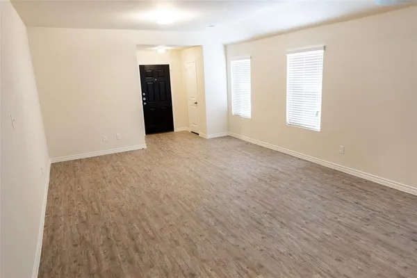 $1,830 | 1503 Cardinal Drive, Ennis, TX 75119