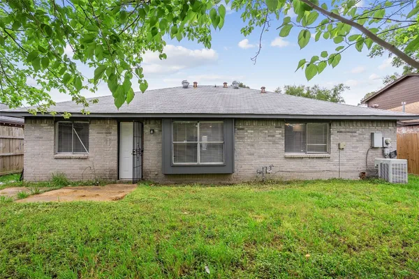 $1,800 | 12226 Kings Meadow Drive, Houston, TX 77044