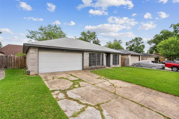 $1,800 | 12226 Kings Meadow Drive, Houston, TX 77044