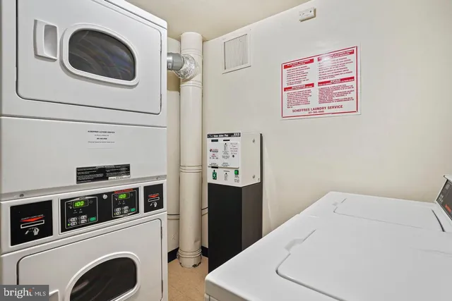 a view of kitchen and washer and dryer